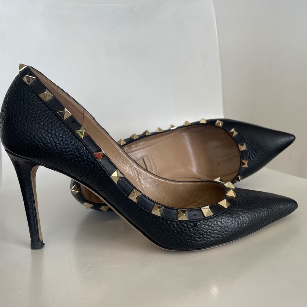 Valentino Rockstud Pump